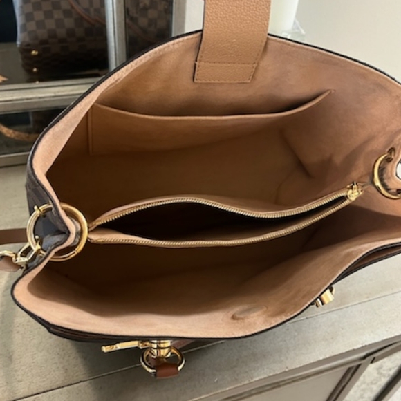 Louis Vuitton Damier Ebene LV Riverside - Picture 5 of 7